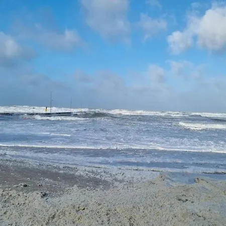 10 Person In Bogense-by Traum 博恩瑟