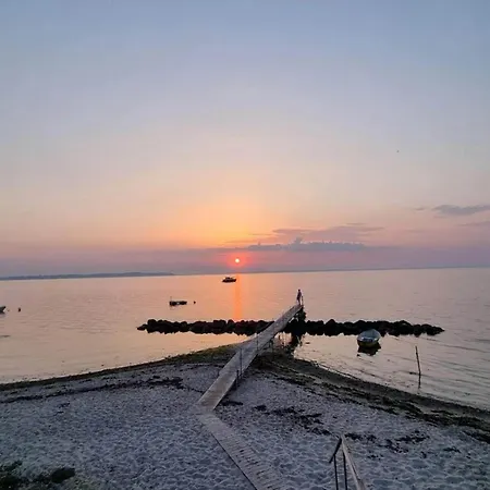 10 Person In Bogense-by Traum *