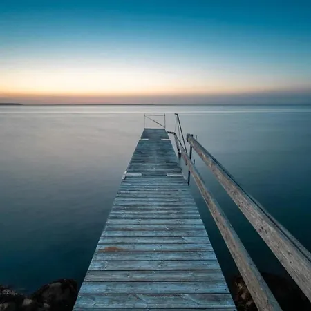 10 Person In Bogense-by Traum