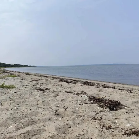 10 Person In Bogense-by Traum